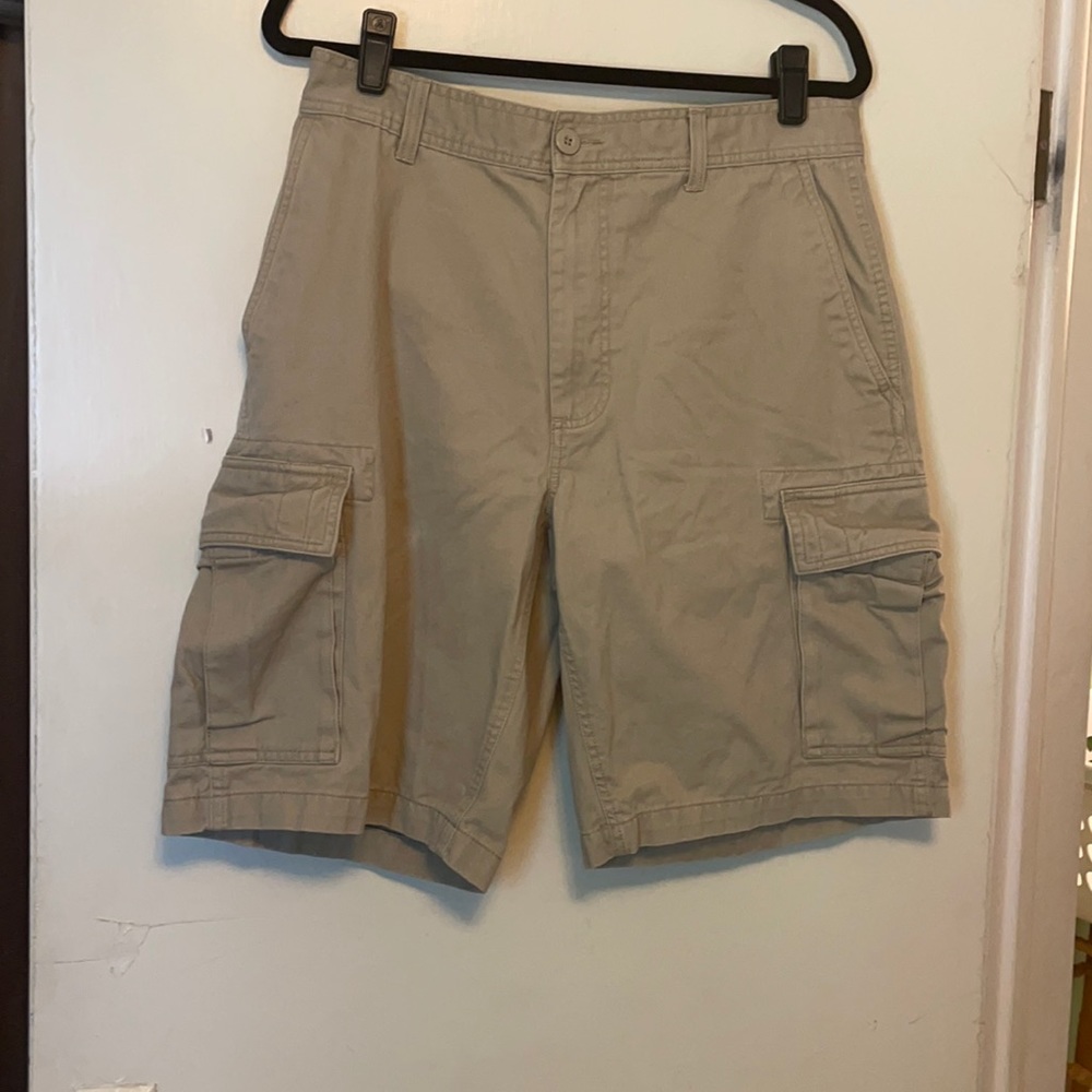 Urban pipeline cargo shorts
